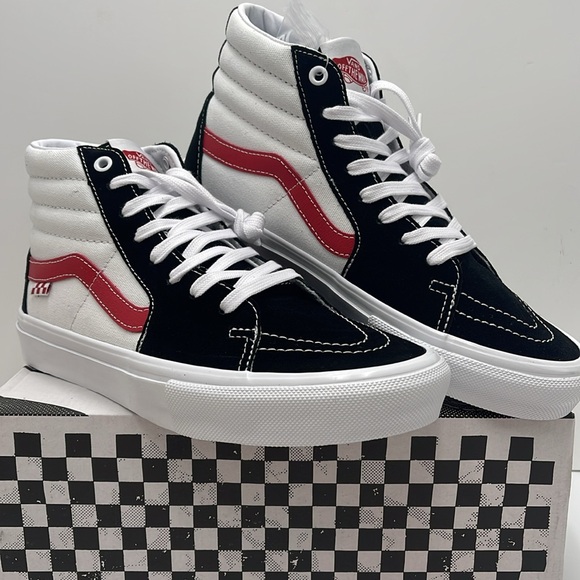 Vans Men’s Skate Sk8-Hi
Athletic Black/Red
VN0A5FCC458 Sneakers - Picture 5 of 16